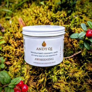 Andy Qi Awakening organic hempseed and essential oil hydrating pads with fresh mint leaves – invigorating natural skincare product photography