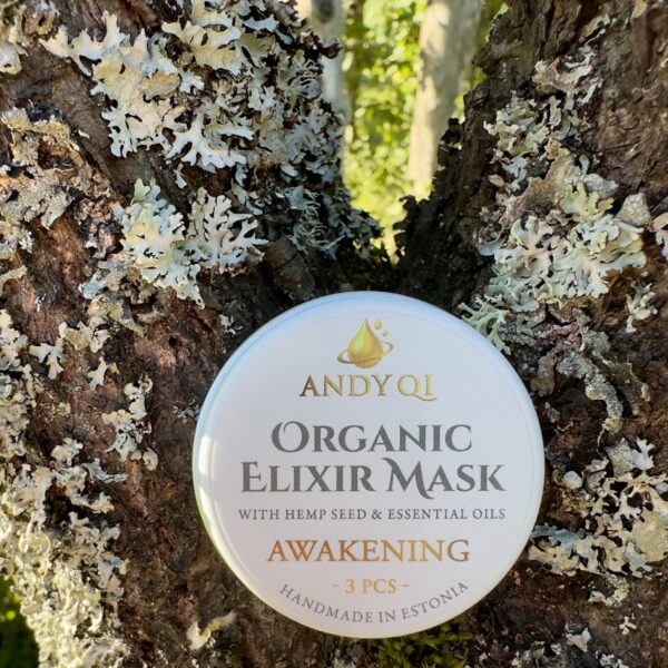 Travel and hiking skincare by Andy Qi Awakening wipe