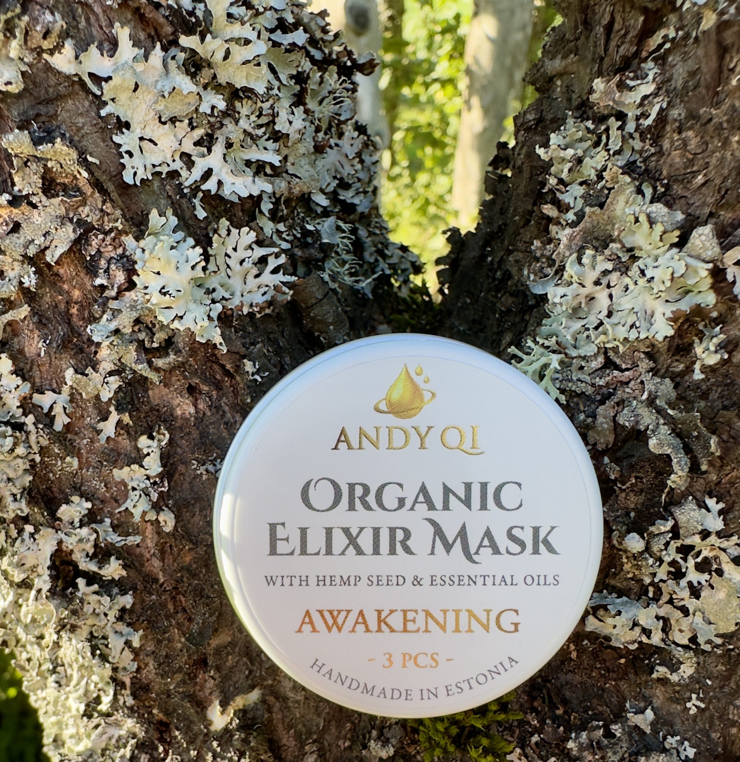 Travel and hiking skincare by Andy Qi Awakening wipe