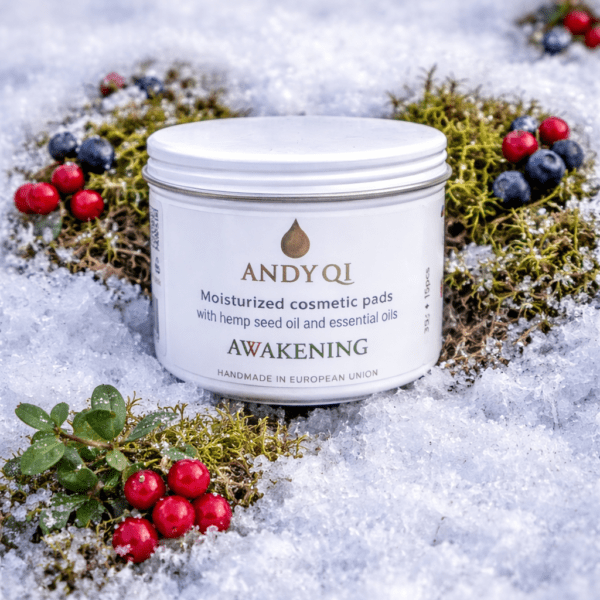 Travel cosmetics pads